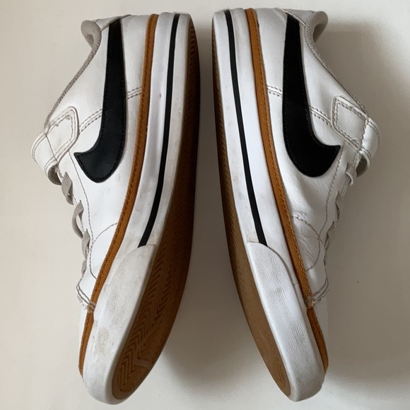 Nike Court Shoes - Picture 5 of 10